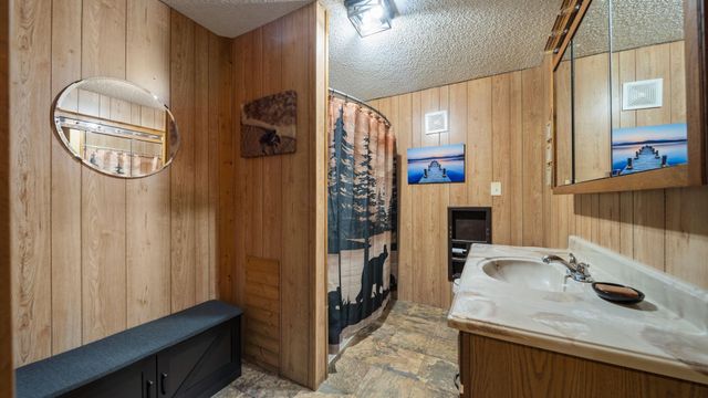 8003 Rolling Oaks Drive S, Spring, TX 77389