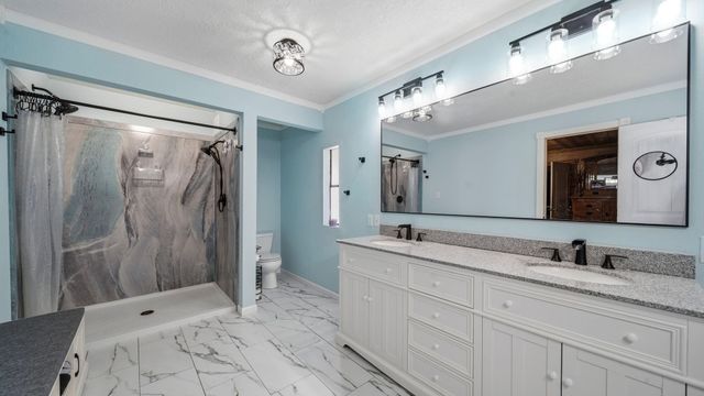 8003 Rolling Oaks Drive S, Spring, TX 77389