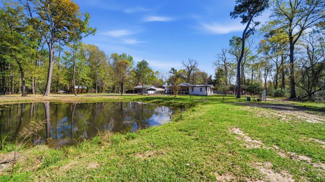 8003 Rolling Oaks Drive S, Spring, TX 77389