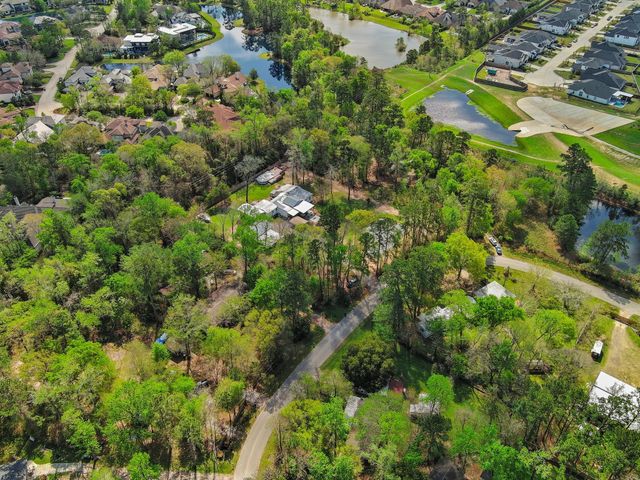 8003 Rolling Oaks Drive S, Spring, TX 77389