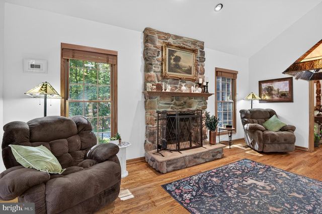 1137 SUGARLOAF MOUNTAIN RD, Dickerson, MD 20842