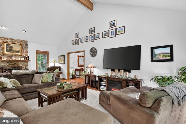 1137 SUGARLOAF MOUNTAIN RD, Dickerson, MD 20842