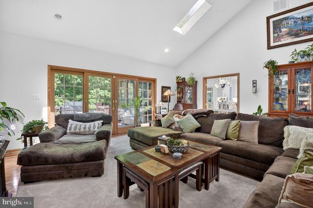 1137 SUGARLOAF MOUNTAIN RD, Dickerson, MD 20842