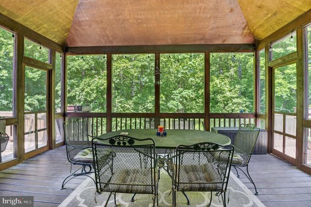 1137 SUGARLOAF MOUNTAIN RD, Dickerson, MD 20842
