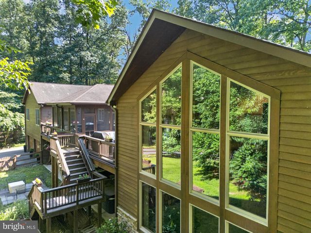 1137 SUGARLOAF MOUNTAIN RD, Dickerson, MD 20842