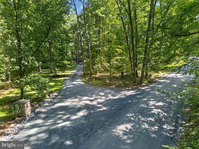 1137 SUGARLOAF MOUNTAIN RD, Dickerson, MD 20842