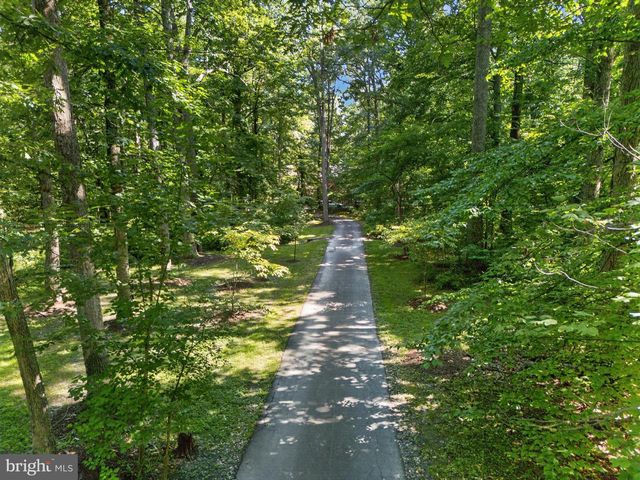 1137 SUGARLOAF MOUNTAIN RD, Dickerson, MD 20842
