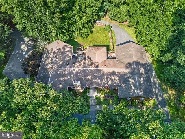 1137 SUGARLOAF MOUNTAIN RD, Dickerson, MD 20842