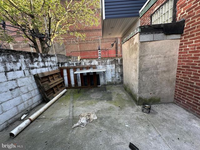 2223 S MILDRED ST, Philadelphia, PA 19148