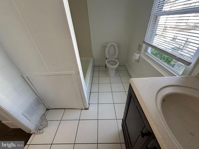 2223 S MILDRED ST, Philadelphia, PA 19148