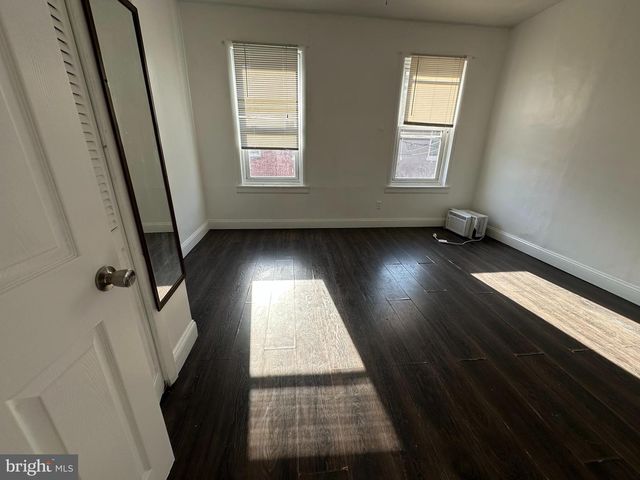 2223 S MILDRED ST, Philadelphia, PA 19148