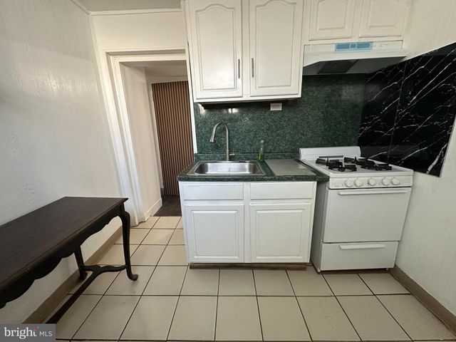 2223 S MILDRED ST, Philadelphia, PA 19148