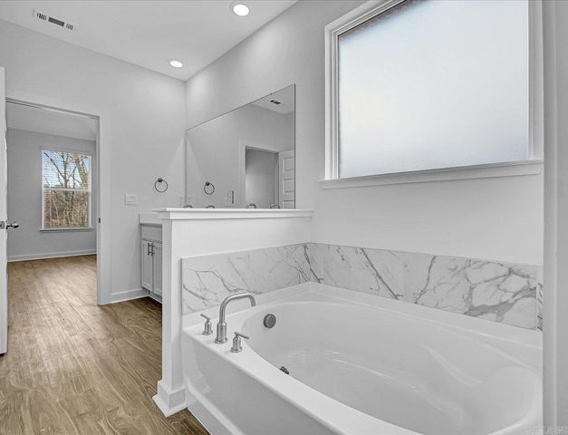 315 Lainey Drive, Maumelle, AR 72113