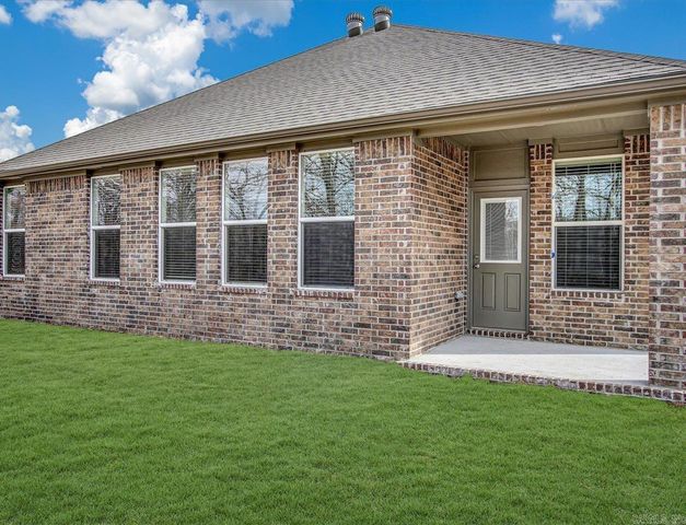 315 Lainey Drive, Maumelle, AR 72113