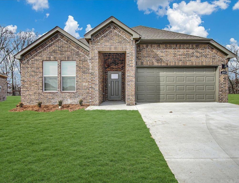 315 Lainey Drive, Maumelle, AR 72113