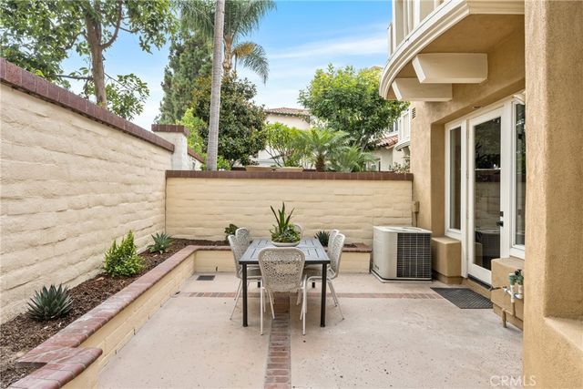 2495 Tequestra, Tustin, CA 92782