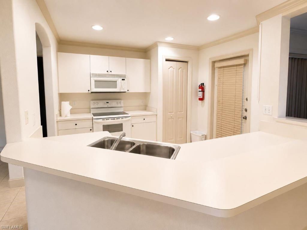 2008 Viscaya PKWY, CAPE CORAL, FL 33990 — photo 4