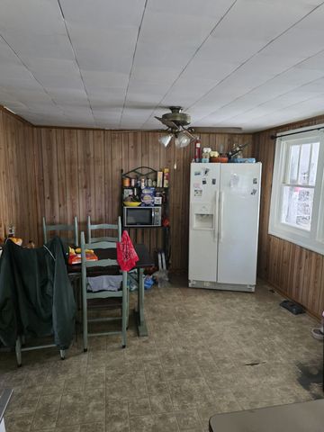 1264 Indian Creek Rd, Mc Ewen, TN 37101