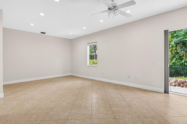 6071 NW 69th Way, Parkland, FL 33067