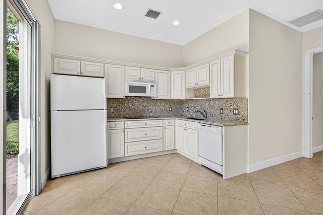 6071 NW 69th Way, Parkland, FL 33067
