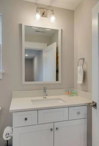 105 Duke St Apt 7, Nashville, TN 37207