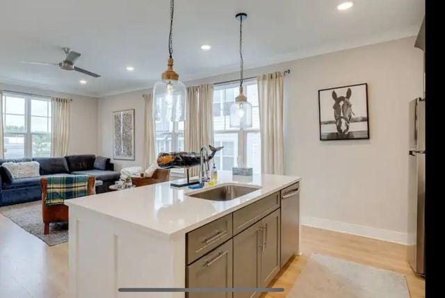 105 Duke St Apt 7, Nashville, TN 37207