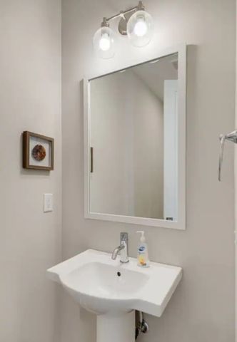 105 Duke St Apt 7, Nashville, TN 37207