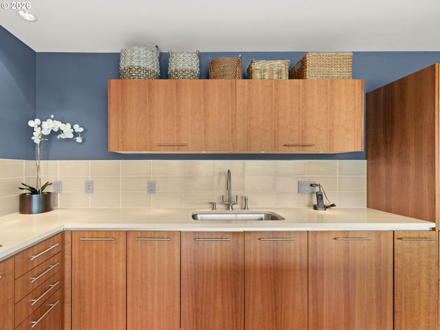 311 Nw 12TH Ave 903, Portland, OR 97209