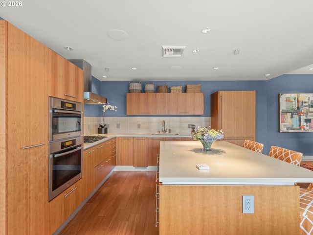 311 Nw 12TH Ave 903, Portland, OR 97209