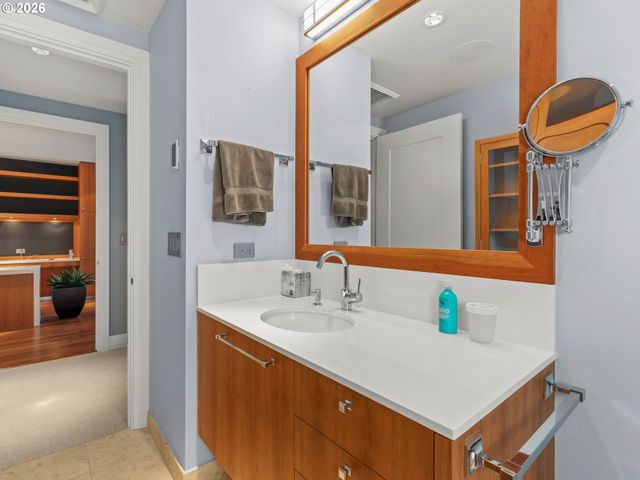 311 Nw 12TH Ave 903, Portland, OR 97209