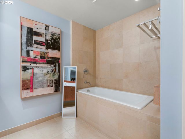 311 Nw 12TH Ave 903, Portland, OR 97209