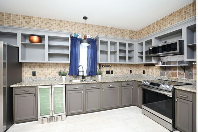 7985 Saint Louis Street, Houston, TX 77028