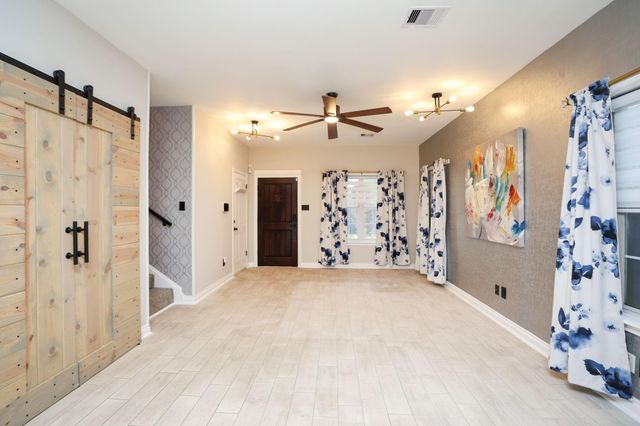 7985 Saint Louis Street, Houston, TX 77028