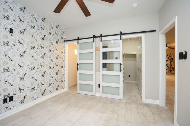 7985 Saint Louis Street, Houston, TX 77028