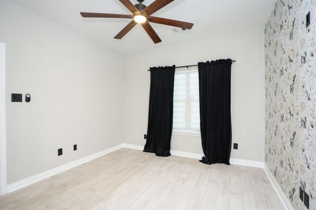 7985 Saint Louis Street, Houston, TX 77028