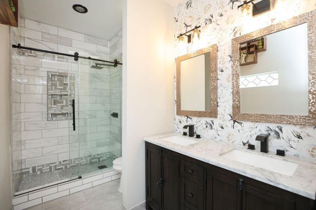 7985 Saint Louis Street, Houston, TX 77028