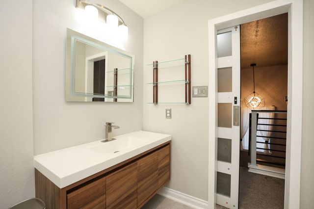 7985 Saint Louis Street, Houston, TX 77028