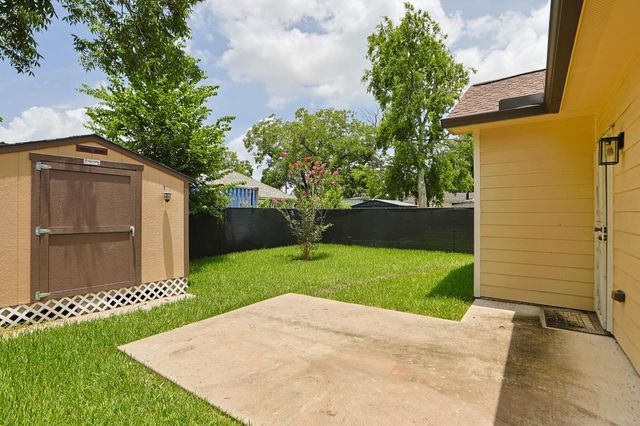 7985 Saint Louis Street, Houston, TX 77028