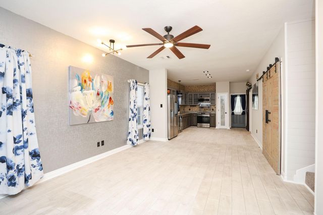 7985 Saint Louis Street, Houston, TX 77028