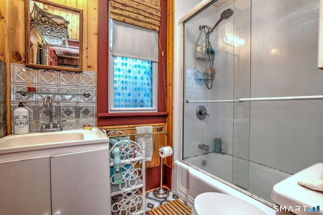 60 Dodge Avenue, East Haven, CT 06512