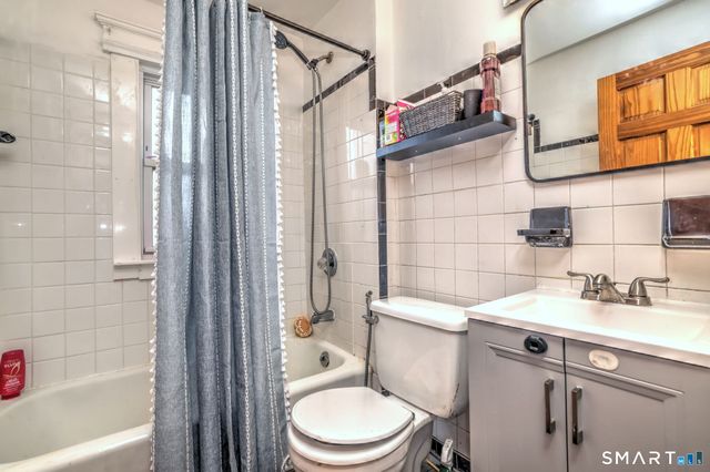 60 Dodge Avenue, East Haven, CT 06512