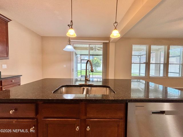 850 QUIET STONE Lane, Orange Park, FL 32065