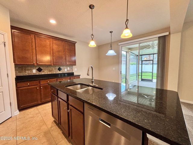 850 QUIET STONE Lane, Orange Park, FL 32065