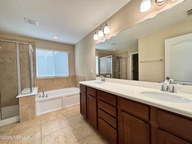 850 QUIET STONE Lane, Orange Park, FL 32065