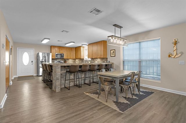 161 Cayman Street, Point Blank, TX 77364