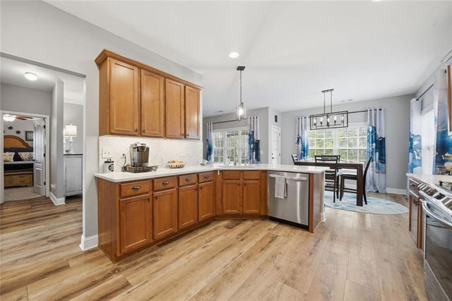 423 Crestmont Lane, Canton, GA 30114