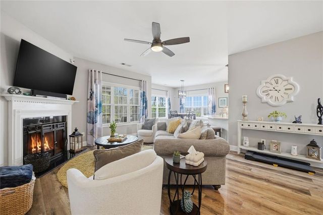 423 Crestmont Lane, Canton, GA 30114