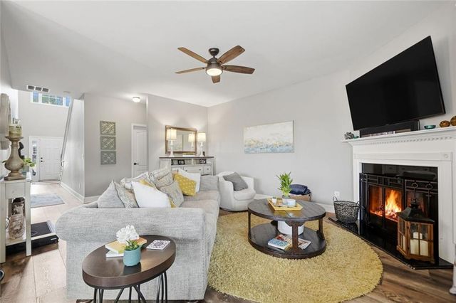 423 Crestmont Lane, Canton, GA 30114