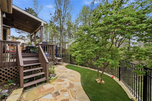 423 Crestmont Lane, Canton, GA 30114