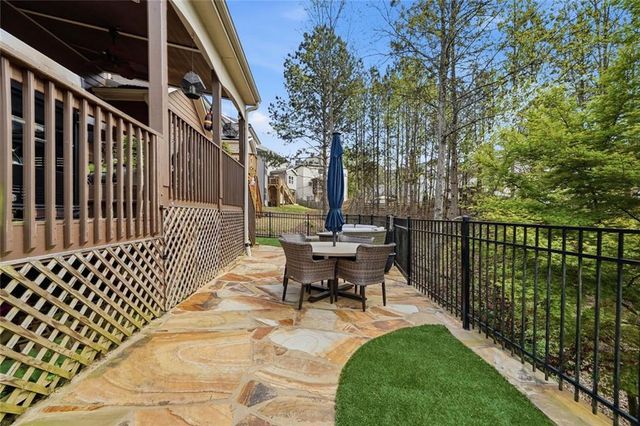 423 Crestmont Lane, Canton, GA 30114